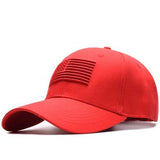 casquette rouge look americain